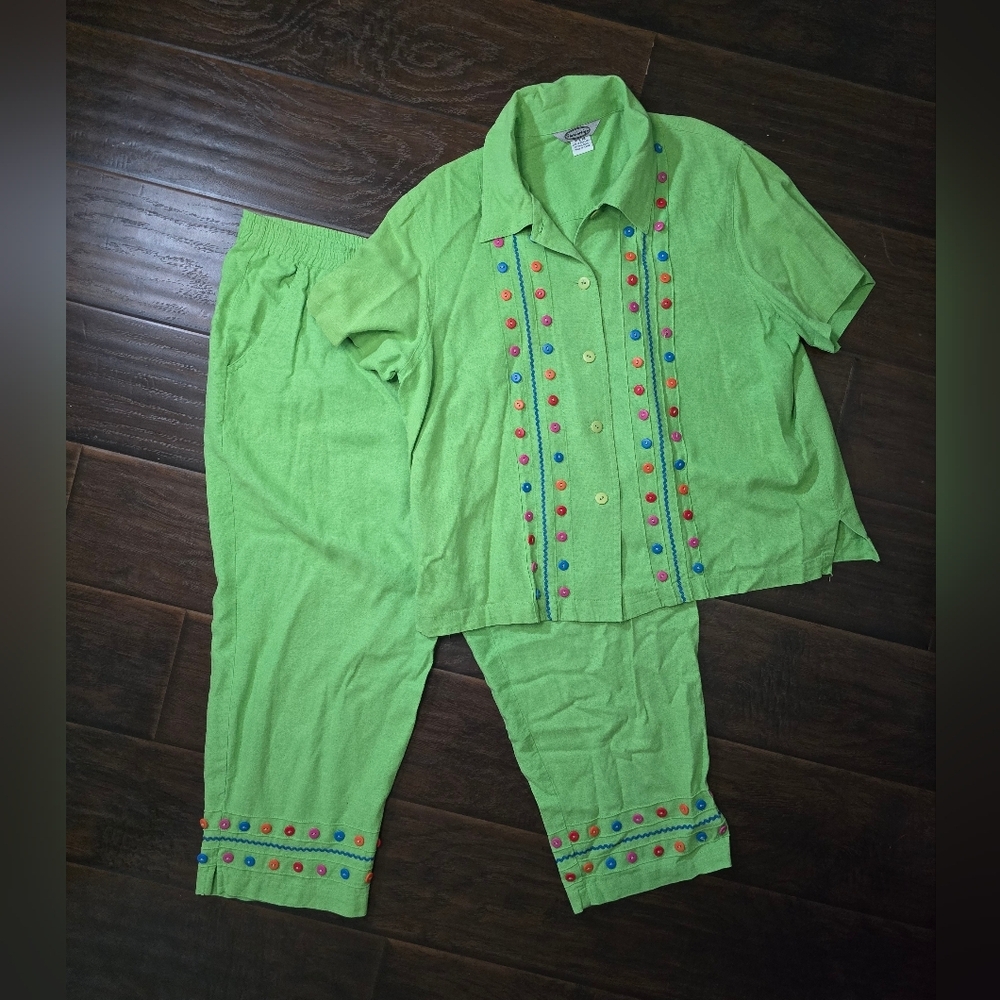 Stonebridge Vintage Womens Lime Green Collared Top Rainbow Detail Set